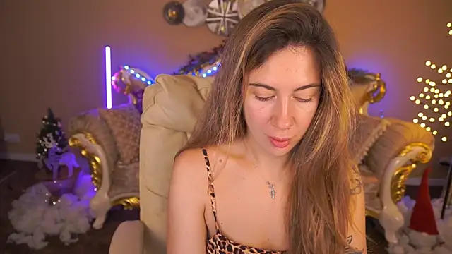 Snapshot of KateShanny chatting on December 19, 2025, 7:04 am KateShanny online show from December 19, 2025, 7:04 am