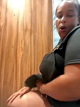 yummy0322 online show from September 10, 2025, 12:49 pm