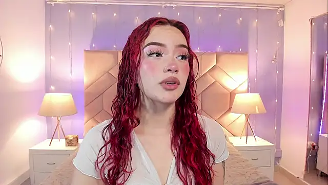 Camila Rivers online show from October 7, 2025, 12:35 pm