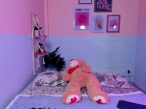 Camila Rivers online show from November 5, 2025, 12:05 pm