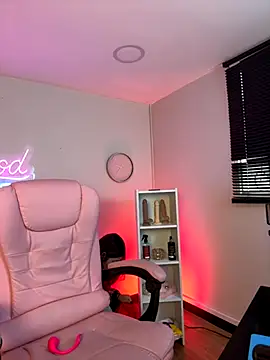 Aphriil   online show from October 8, 2025, 12:03 pm