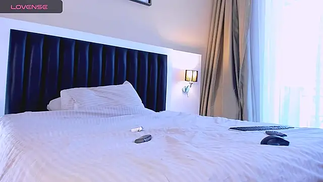 marrenaa online show from November 30, 2025, 7:12 am