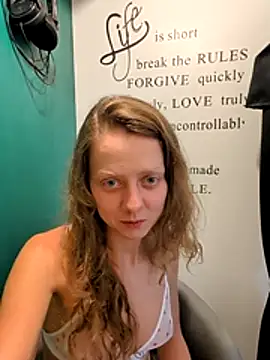 Snapshot of Eveline_Beauty_Kitty chatting on July 28, 2026, 7:50 pm Eveline Beauty Kitty online show from July 28, 2026, 7:50 pm