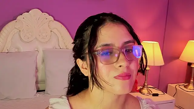 LiLLiAnderson online show from September 10, 2025, 12:05 pm