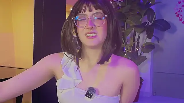 LiLLiAnderson online show from March 13, 2026, 12:34 pm