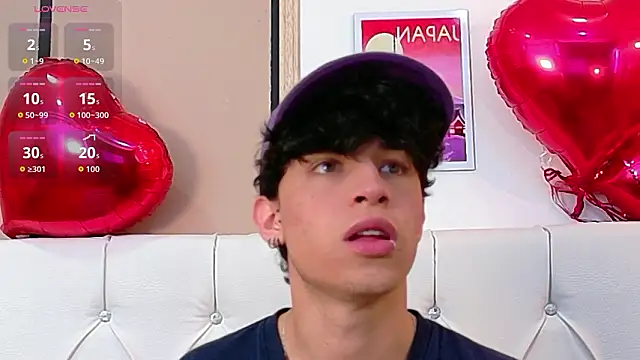 Axel  Evans online show from March 16, 2026, 1:04 pm