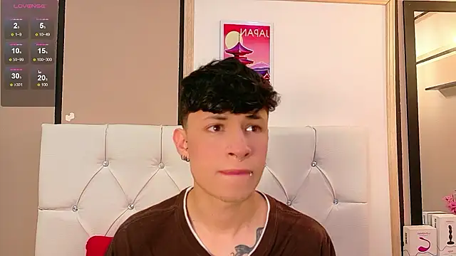 Axel  Evans online show from March 24, 2026, 11:37 am