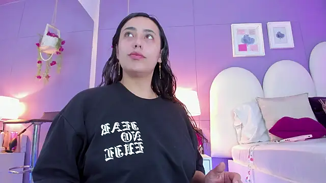 my aleja  online show from September 24, 2025, 1:14 pm