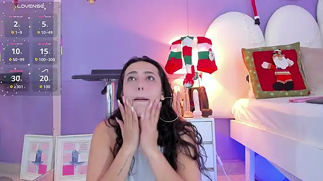 my aleja  online show from December 3, 2025, 1:09 pm