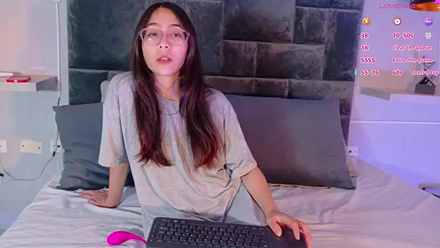 Snapshot of juliie_star chatting on May 29, 2026, 11:47 pm juliie star online show from May 29, 2026, 11:47 pm
