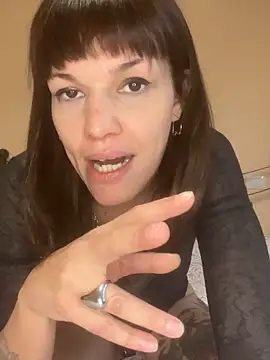 SarettaB90 online show from October 19, 2025, 3:34 pm