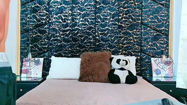 CattyANDnicky online show from October 6, 2025, 1:08 pm