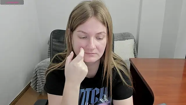 Alisha Skyes online show from December 5, 2025, 5:42 pm