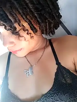 ChloeRaviss online show from November 30, 2025, 2:10 pm