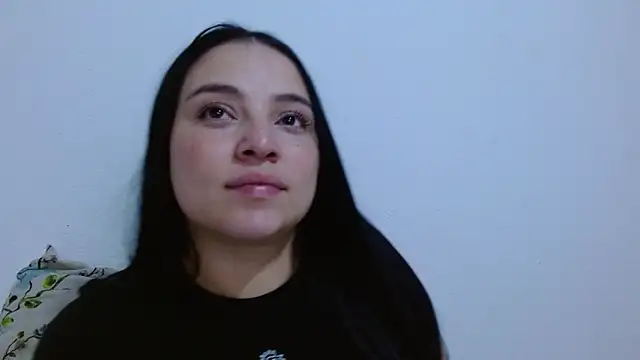 isabel 24 gil online show from March 18, 2026, 10:02 pm