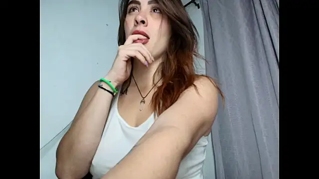 ImSophieFox online show from February 14, 2026, 4:42 am