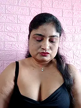 Snapshot of hornyriyanka chatting on October 25, 2025, 2:41 am hornyriyanka online show from October 25, 2025, 2:41 am