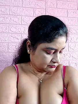 Snapshot of hornyriyanka chatting on November 30, 2025, 2:37 am hornyriyanka online show from November 30, 2025, 2:37 am