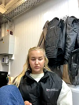 CandyVice online show from September 14, 2025, 5:34 pm