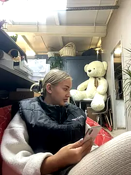 CandyVice online show from September 25, 2025, 5:38 pm