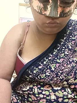 dhanshri143 online show from September 18, 2025, 3:41 am