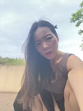 xinmeng-000 online show from April 27, 2026, 6:33 am