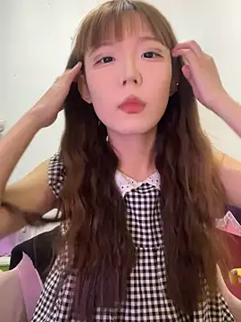 D-033 online show from October 5, 2025, 2:26 pm