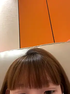 D-033 online show from December 5, 2025, 2:58 pm