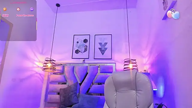 Ambar Cullen online show from October 17, 2025, 8:55 pm