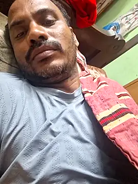 cutecouple1983 online show from December 4, 2025, 6:38 pm