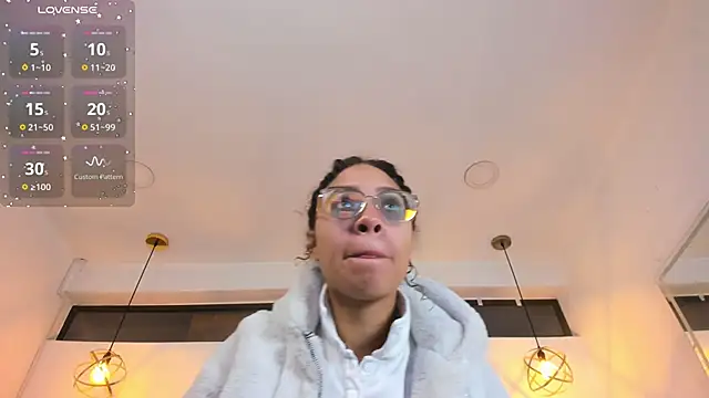 Snapshot of Hanna_Cornee_ chatting on January 9, 2026, 11:57 am Hanna Cornee online show from January 9, 2026, 11:57 am