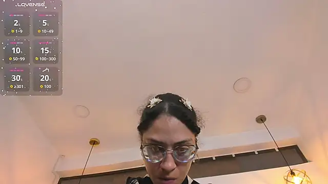 Snapshot of Hanna_Cornee_ chatting on January 14, 2026, 2:01 pm Hanna Cornee online show from January 14, 2026, 2:01 pm