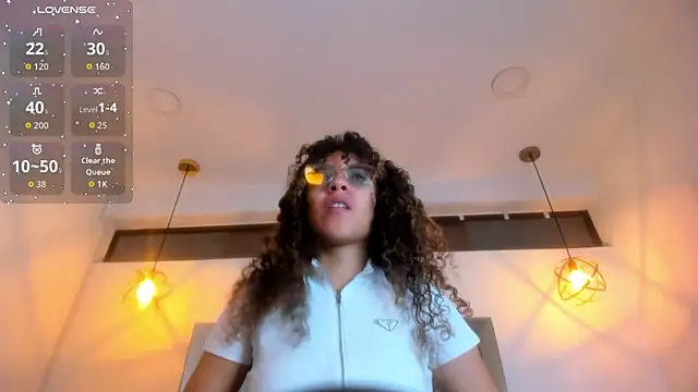 Snapshot of Hanna_Cornee_ chatting on February 18, 2026, 1:40 pm Hanna Cornee online show from February 18, 2026, 1:40 pm