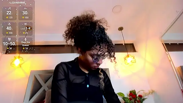 Snapshot of Hanna_Cornee_ chatting on February 19, 2026, 12:23 pm Hanna Cornee online show from February 19, 2026, 12:23 pm