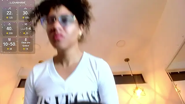 Snapshot of Hanna_Cornee_ chatting on March 5, 2026, 12:23 pm Hanna Cornee online show from March 5, 2026, 12:23 pm