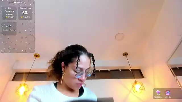 Snapshot of Hanna_Cornee_ chatting on March 6, 2026, 1:40 pm Hanna Cornee online show from March 6, 2026, 1:40 pm