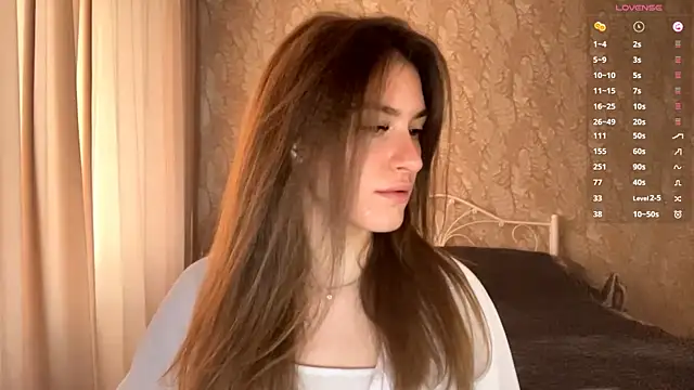 miainheat online show from September 30, 2025, 8:08 am