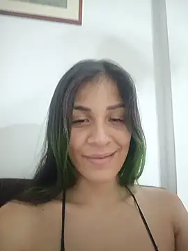 Snapshot of Chloe_paytone chatting on July 8, 2026, 6:18 am Chloe paytone online show from July 8, 2026, 6:18 am