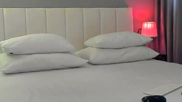 simonacavali online show from April 20, 2026, 1:47 pm