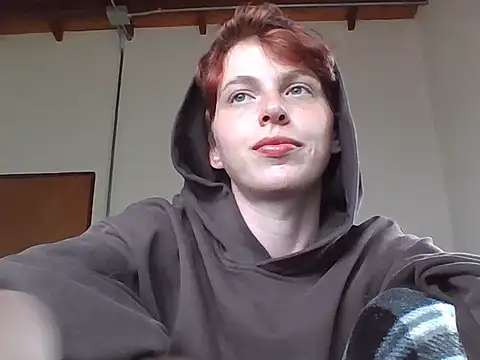 nyxofempusa online show from October 15, 2025, 4:07 pm