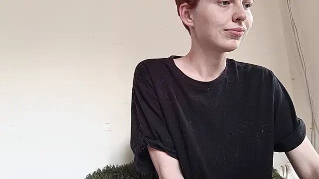 nyxofempusa online show from December 3, 2025, 5:33 pm