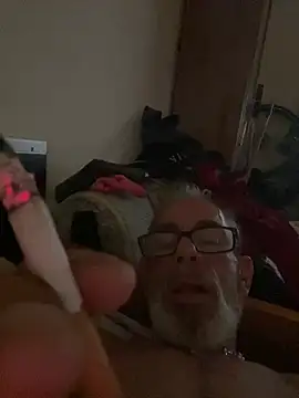 Snapshot of crisfootlicker chatting on August 3, 2026, 1:49 pm crisfootlicker online show from August 3, 2026, 1:49 pm