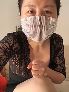 chengcheng12 online show from March 13, 2026, 1:45 am