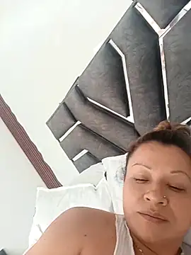 Asuna yuuky online show from November 19, 2025, 6:08 pm