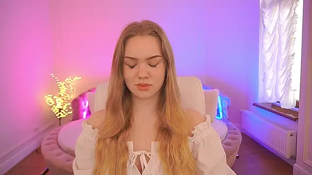 CelesteNoir online show from February 23, 2026, 7:50 am