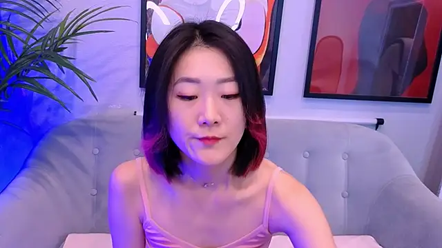 AikoYamada online show from September 12, 2025, 6:24 am