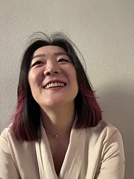 AikoYamada online show from October 19, 2025, 6:47 am