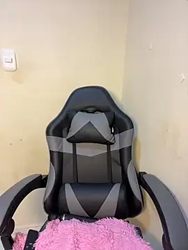 Vliacoooper2 online show from September 9, 2025, 9:20 am