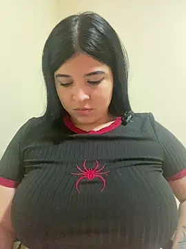 Vliacoooper2 online show from April 23, 2026, 10:58 am