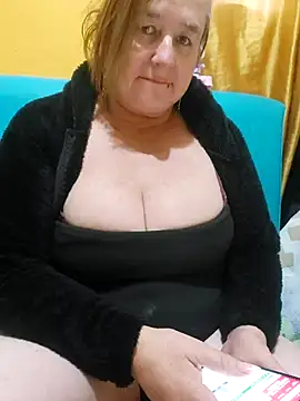 Miss-tetas online show from February 17, 2026, 10:49 pm